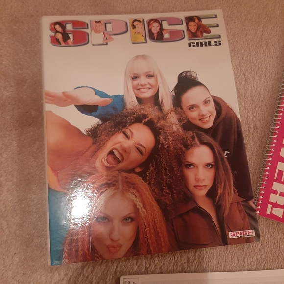 Original Spice Girls Binder, Notebook, and Pencils - Picture 2 of 4